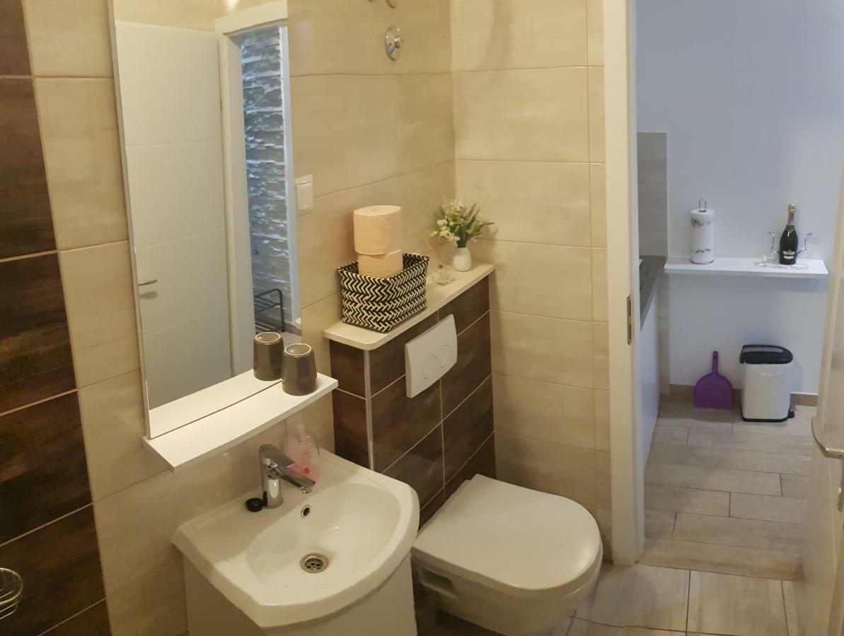 Studio Apartment Legcevic Kastela Bagian luar foto