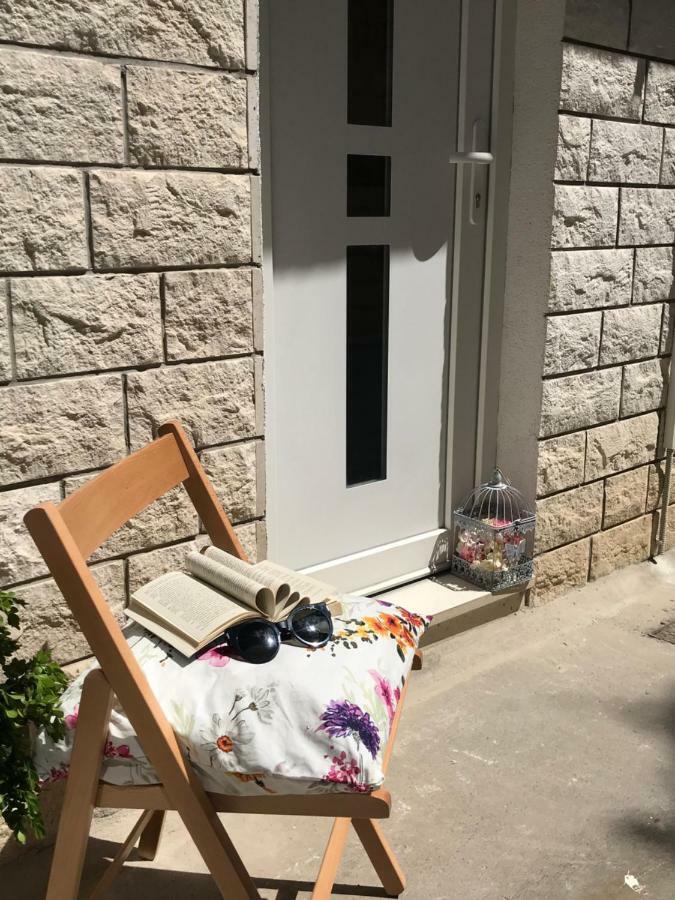 Studio Apartment Legcevic Kastela Bagian luar foto