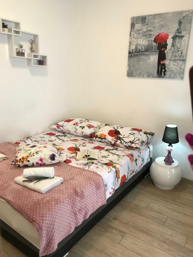 Studio Apartment Legcevic Kastela Bagian luar foto