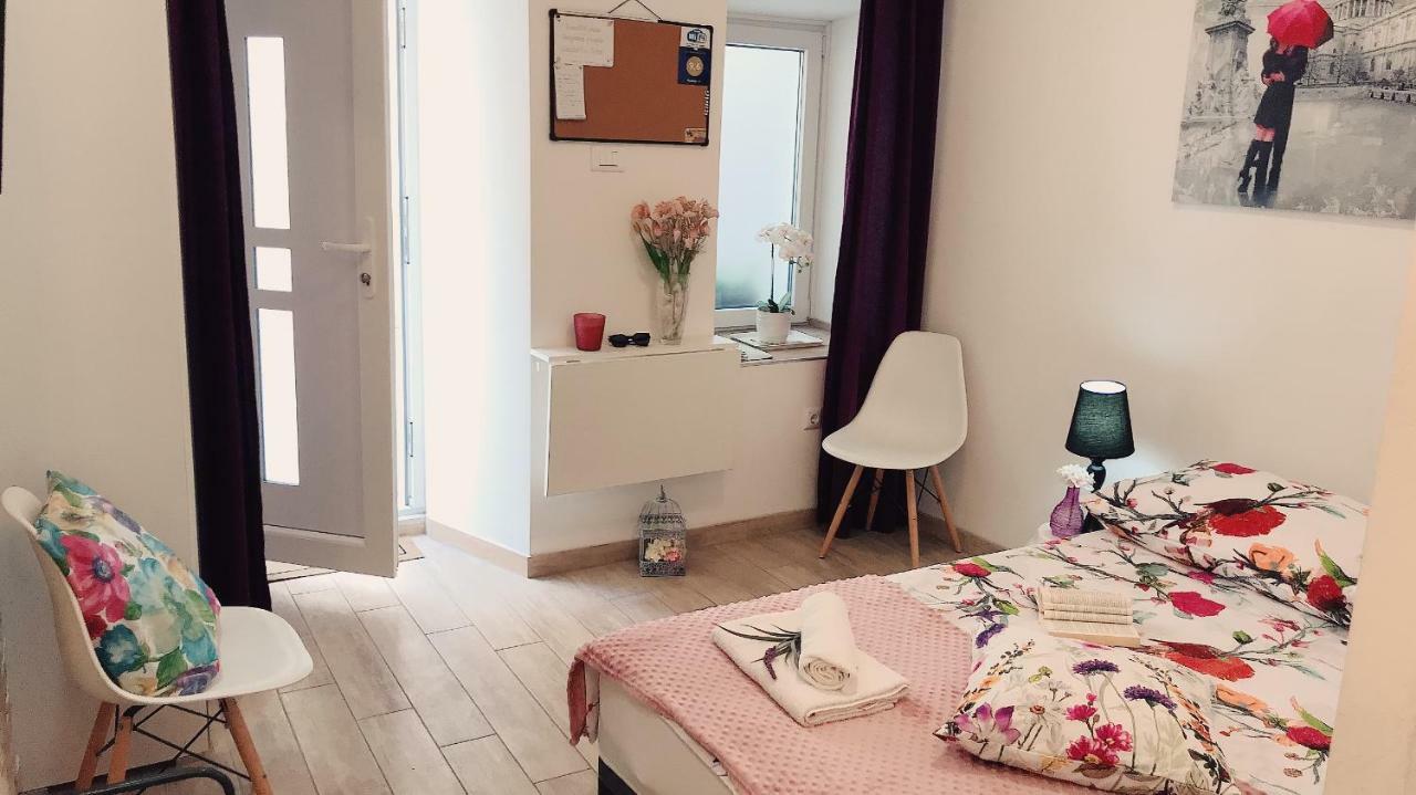 Studio Apartment Legcevic Kastela Bagian luar foto